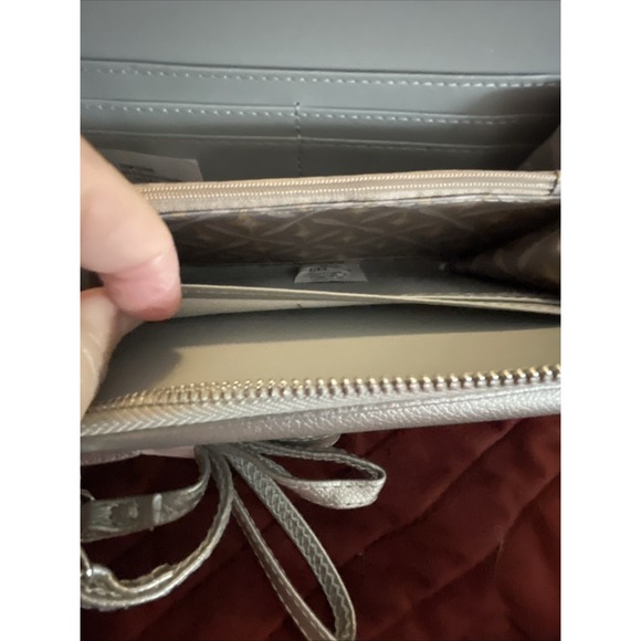 NWT‎ Gift CXL Christian Lacroix Blake Pewter Pebble Flap Snap Magnetic Closure - Picture 7 of 13